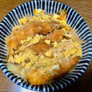 エビフライの卵とじ丼